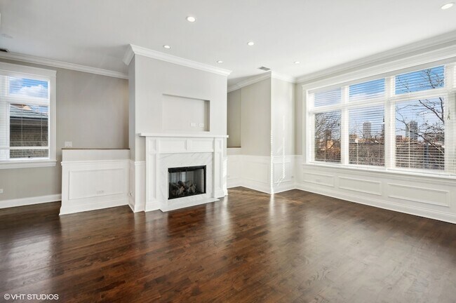 Foto del edificio - 3518 N Wilton Ave