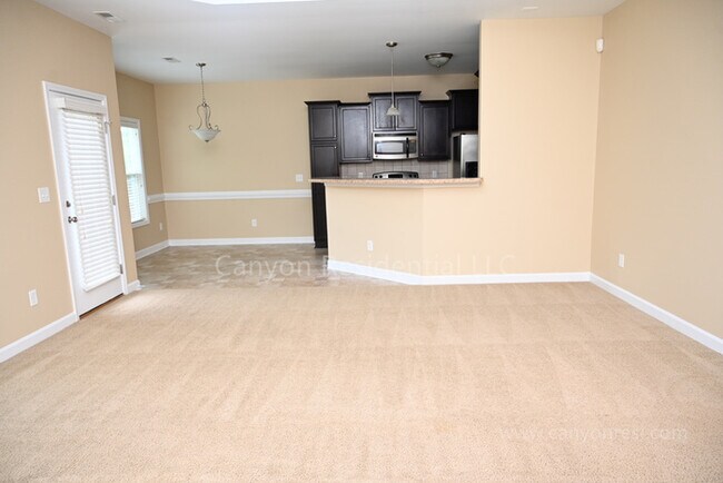 Foto del edificio - 289 Hogart St