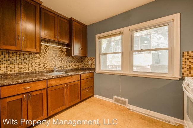 Foto del edificio - 3952 Oakland Ave