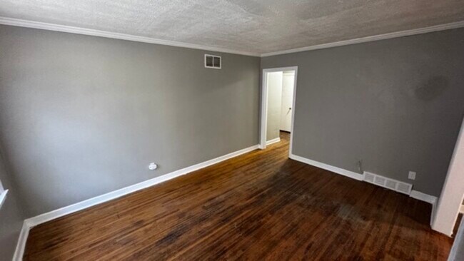 Foto del edificio - 1537 Rolling Hills Dr