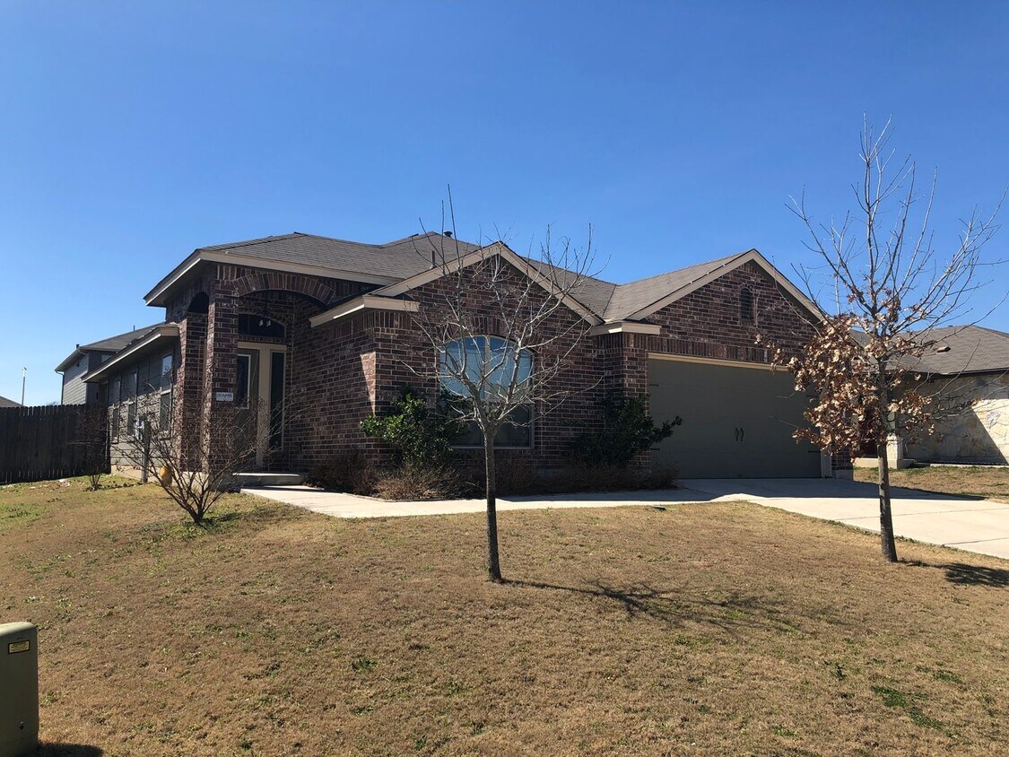 Foto principal - Beautiful 3/2 Single Story Home in New Bra...