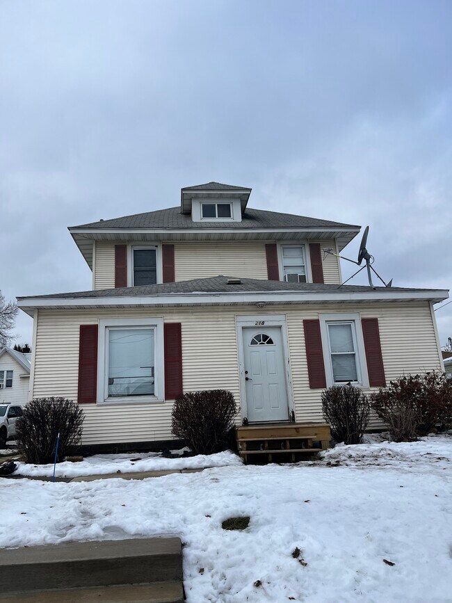 Foto del edificio - 218 Hammond Ave