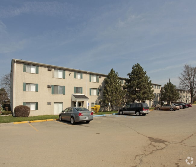 Pointe West Apartments Rentals Westland, MI