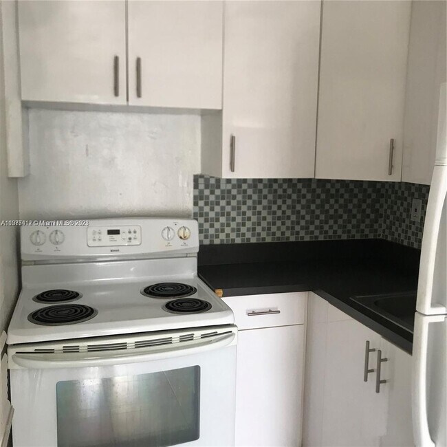 Building Photo - 1225 NW 45th St
