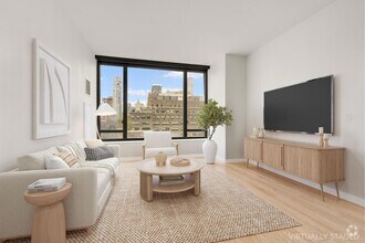 Building Photo - 111 Varick St