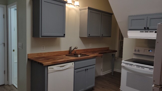 Building Photo - 2230 Henry Scott Rd