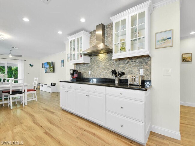 Foto del edificio - 637 103rd Ave N