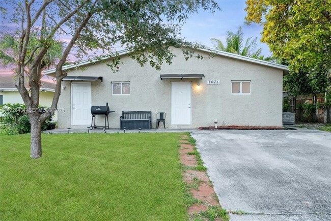 Foto del edificio - 1472 SW 44th Ave