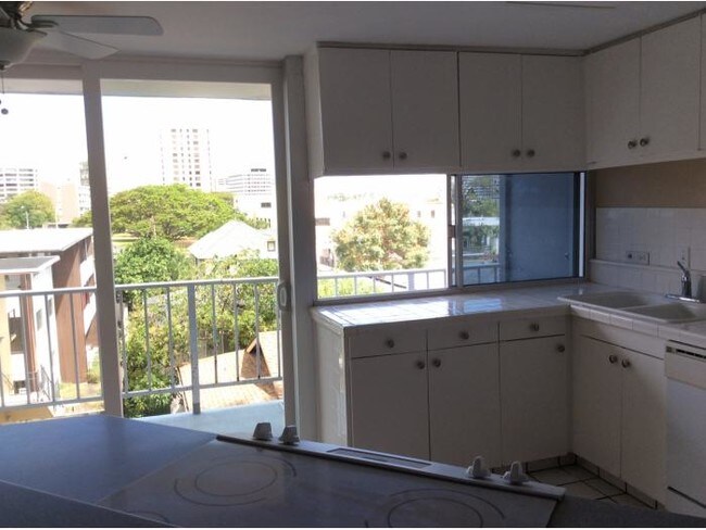 Foto del edificio - 1325 Wilder Ave