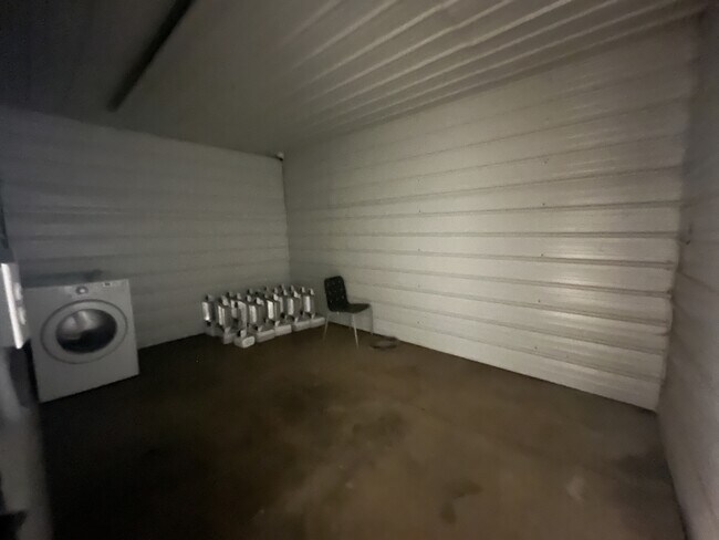 Foto del edificio - 16093 SW Roy Rogers Rd