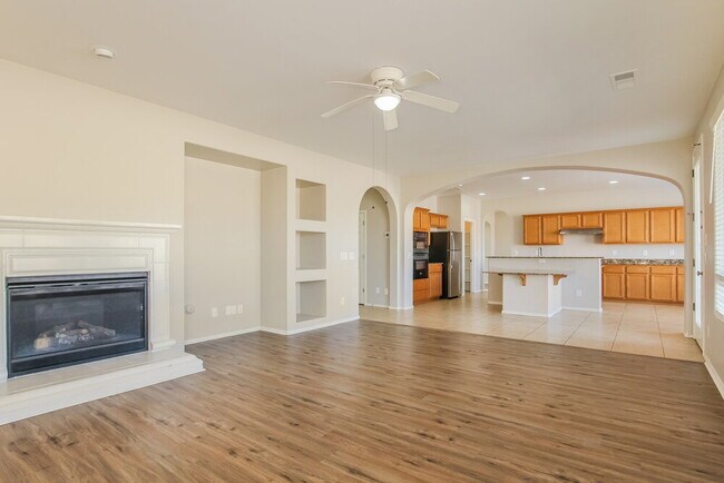 Building Photo - 5204 N 193rd Ave