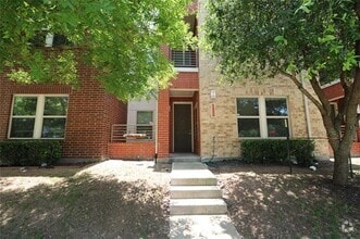 Building Photo - 1524 Sphinx St