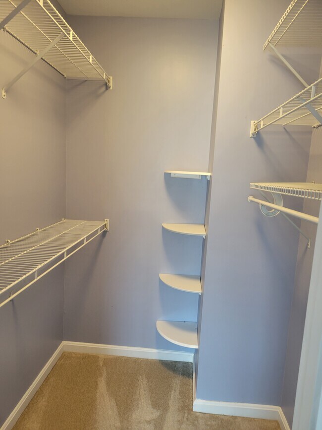 1st Master Closet - 8202 Catbird Cir