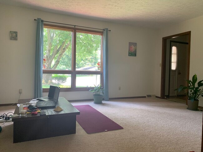 Building Photo - 4326 E Beacon Ct