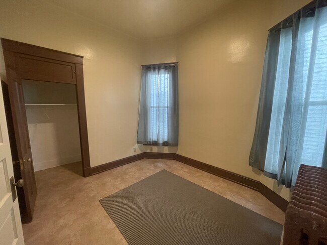 Foto del edificio - 1029 N 7th St