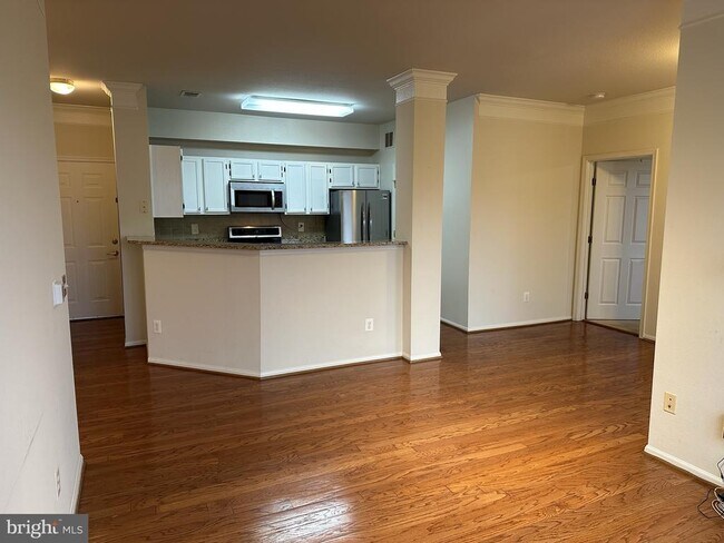 Foto del edificio - 1550 Spring Gate Dr.