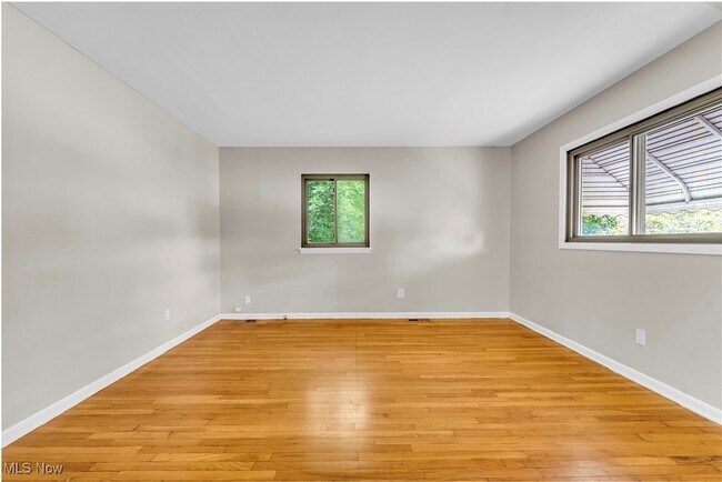 Foto del edificio - 4728 E 176th St