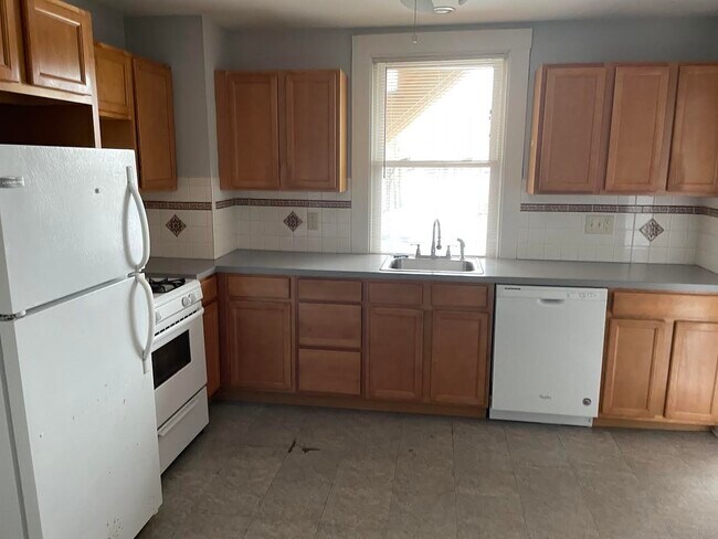 Kitchen - 125 Washington St