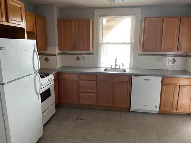 Kitchen - 125 Washington St