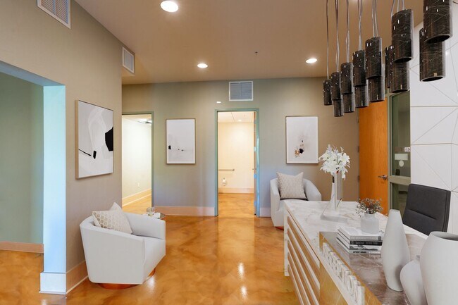 Foto del edificio - 55 Rivergate Ln