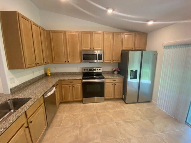 Foto del edificio - 27 Pony Ln