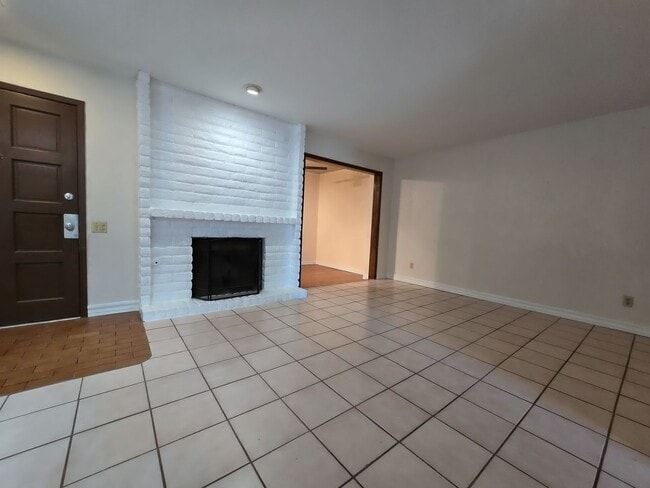 Foto del edificio - 537 W Redd Rd