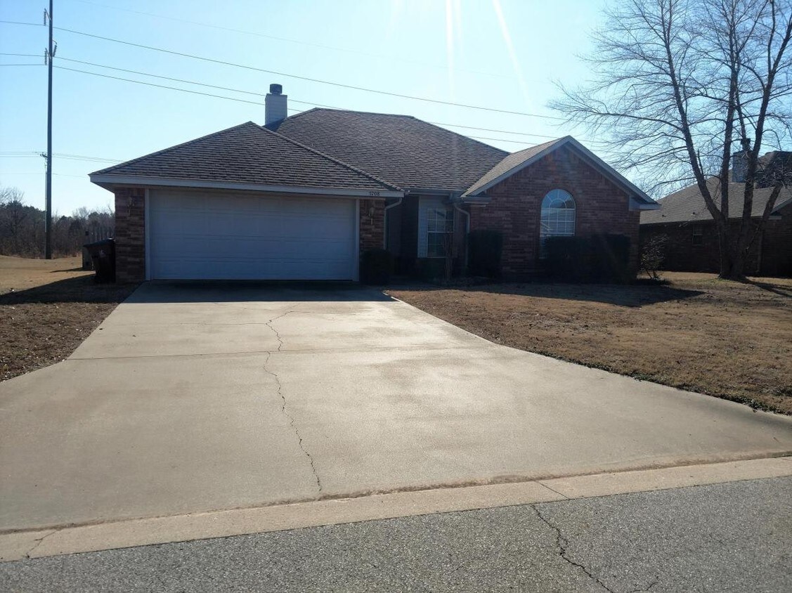 Primary Photo - 5708 Hedwig Way