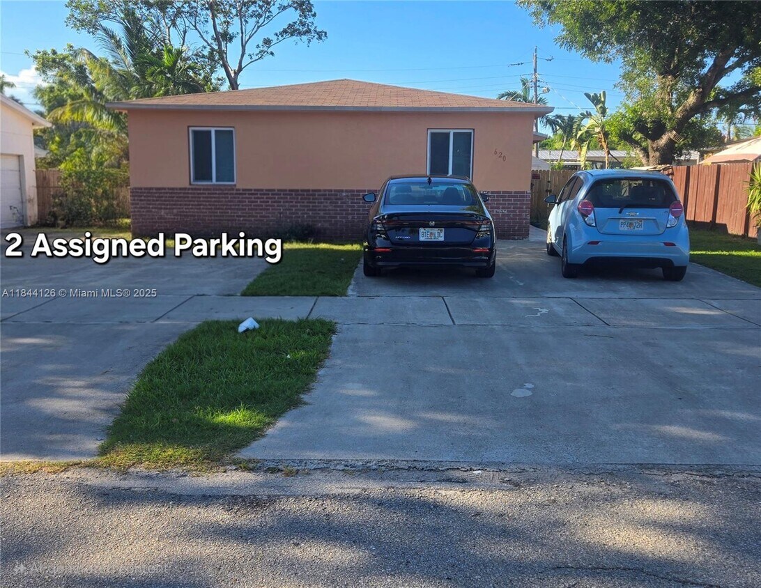 Primary Photo - 620 SW 4th Ct