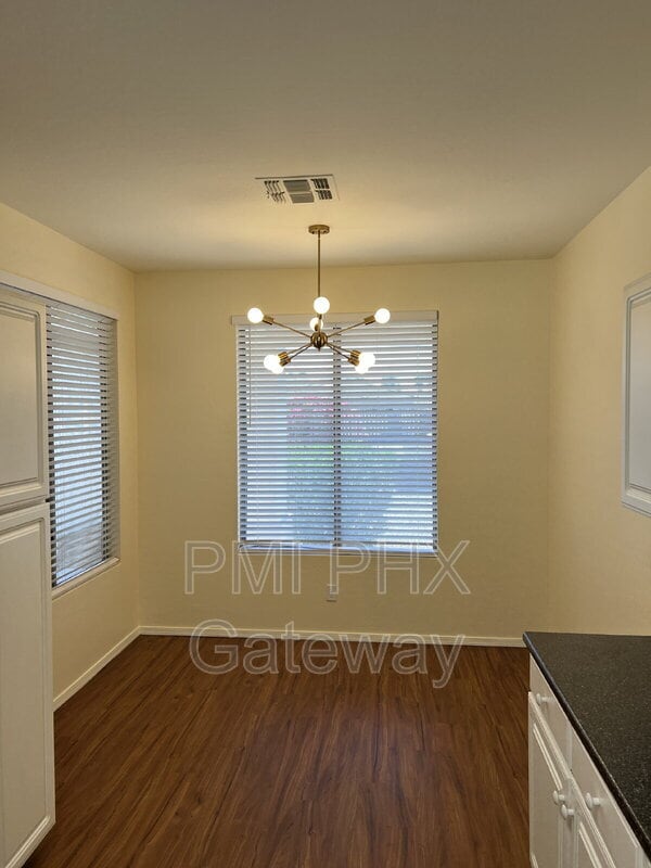 Building Photo - 2560 E Toledo Ct