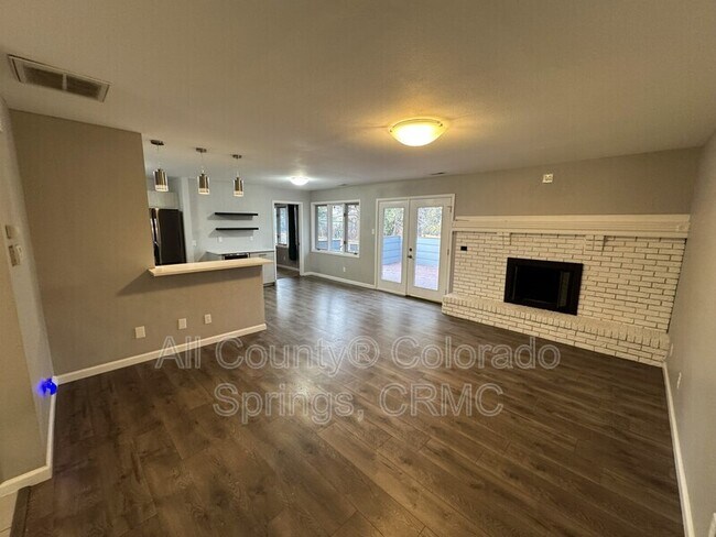 Building Photo - 460 Wintery Cir N