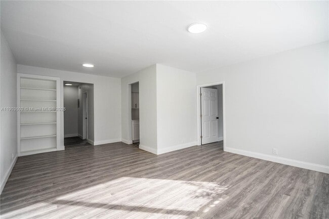 Foto del edificio - 6871 Abbott Ave