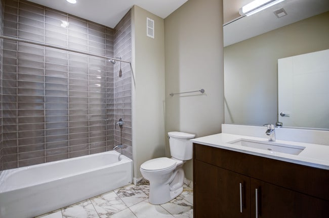 Foto del edificio - 851 W Grand Ave