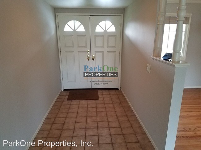 Building Photo - 3255 McKean Dr