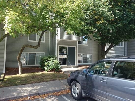 Building Photo - 142 N Beacon St
