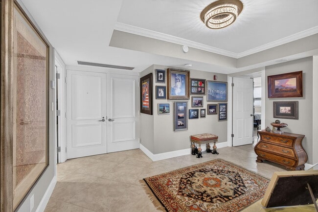 Building Photo - 5280 N Ocean Dr