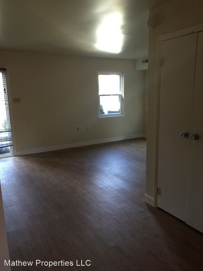 Building Photo - 3 br, 1.5 bath House - 560 Dauphin St.