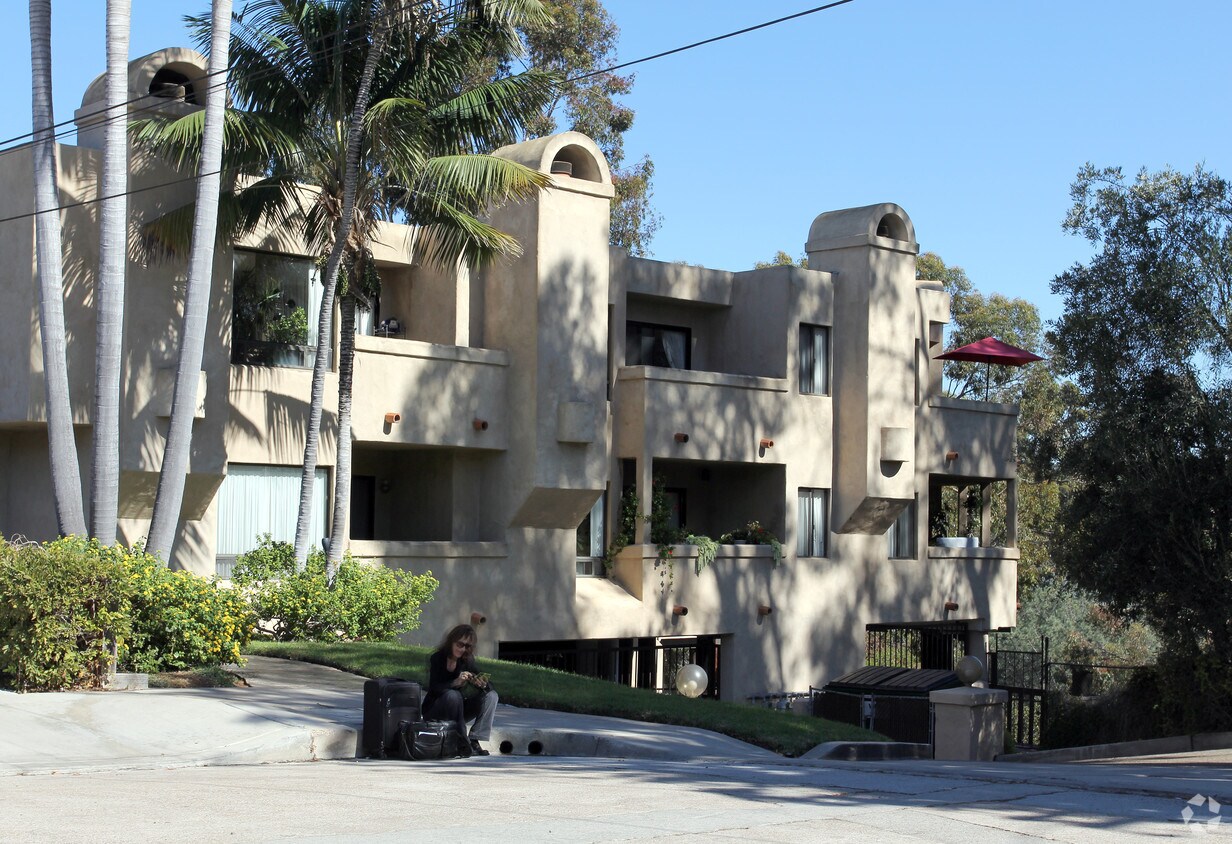 Foto del edificio - 628 Torrance St