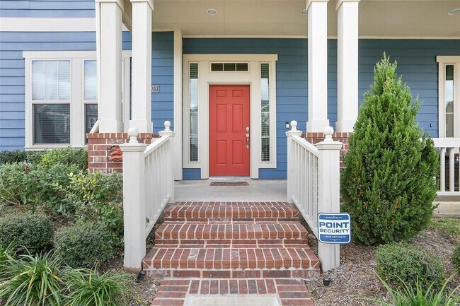 Building Photo - 16935 Canosa Dr