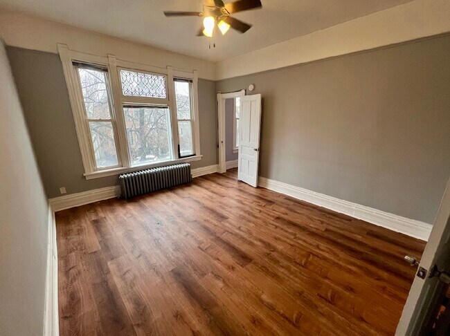 Building Photo - 1508 W Henderson St
