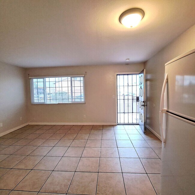 Foto del edificio - 4368 N Vornsand Dr