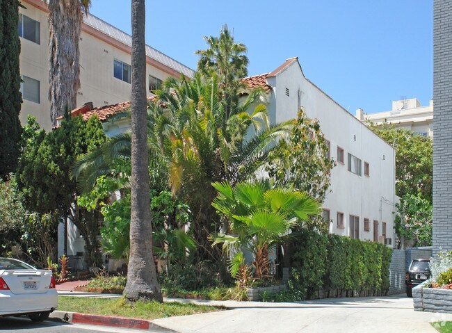 Foto del edificio - 133 S Palm Dr