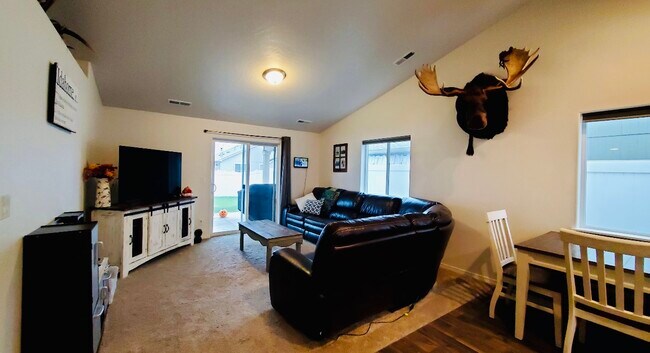 Foto del edificio - 12967 N Gandy Dancer St