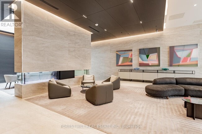 Photo du bâtiment - 2221-2221 Yonge St