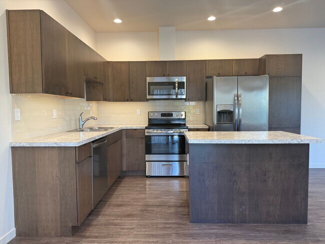 Building Photo - 217 N 76th Ave