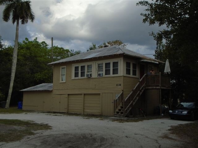 2140 Victoria - 2138-2140 Victoria Ave