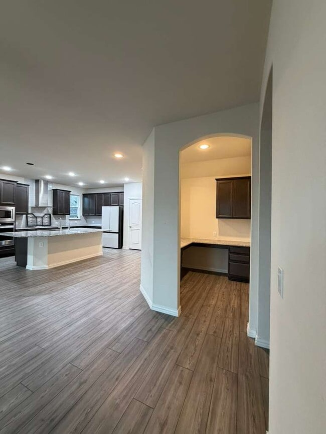 Sala PPC - 3340 Sorghum Way