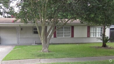 Building Photo - 1922 Restridge Dr