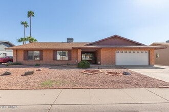 Building Photo - 215 E Helena Dr