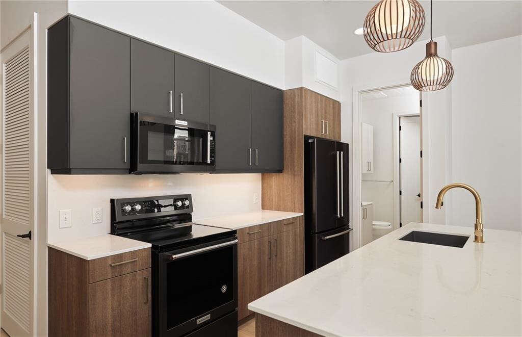 Foto principal - 1501 E 4th St