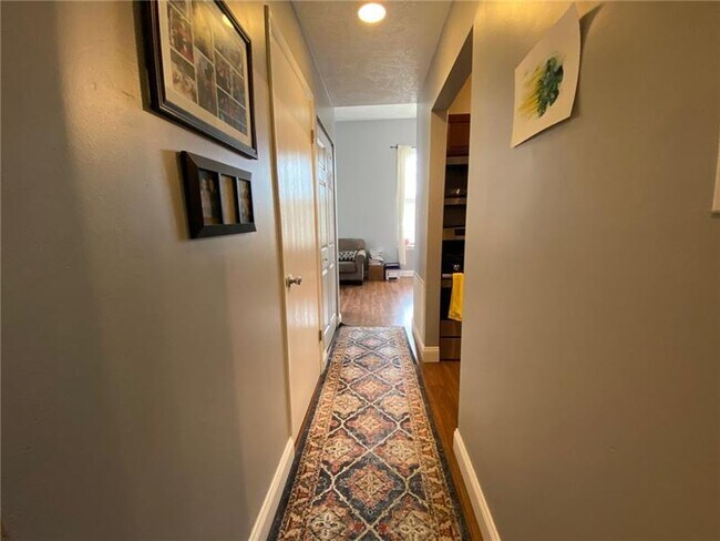 Building Photo - 1203 W North Ave